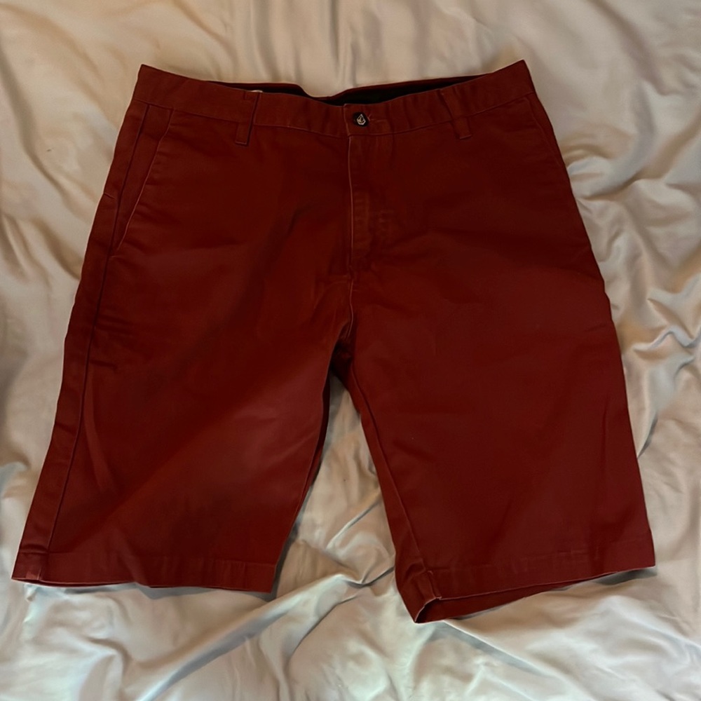 Volcom 34 Shorts